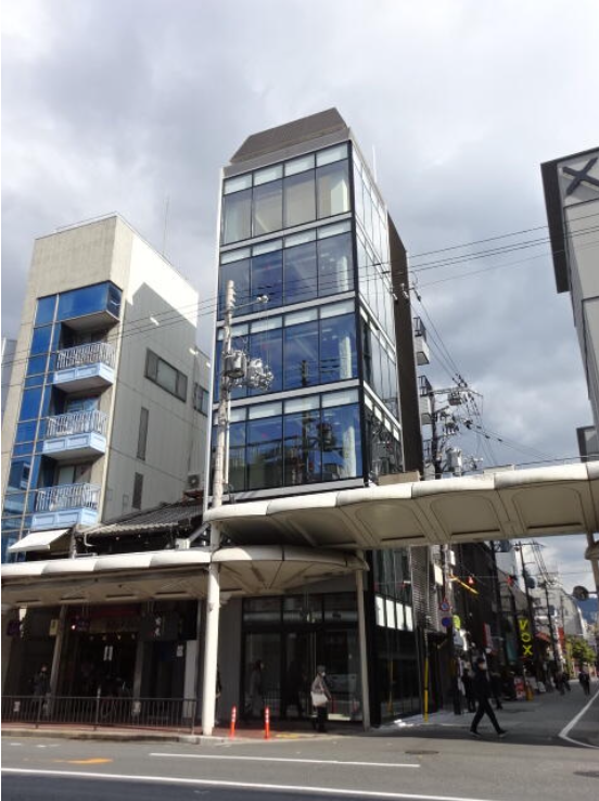 【京都市中京区】京阪本線 三条駅徒歩5分／24時間利用可／防犯カメラ／エレベーター／約16.35坪